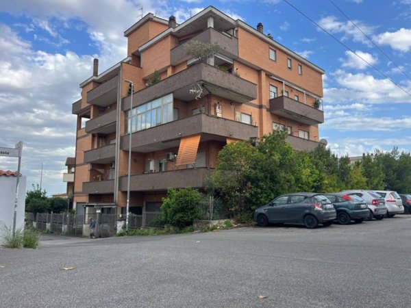 appartamento in vendita a Roma in zona Casalotti