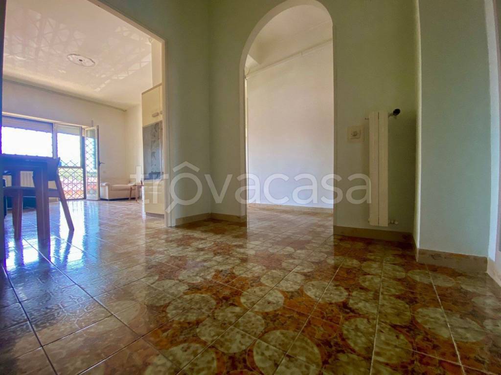 appartamento in vendita a Roma in zona Pantan Monastero