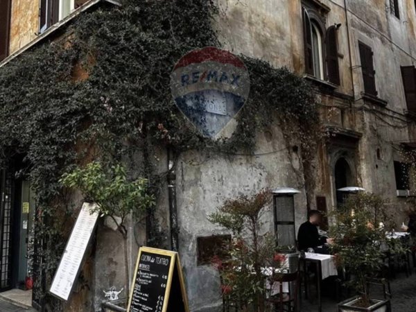 negozio in vendita a Roma in zona Centro Storico