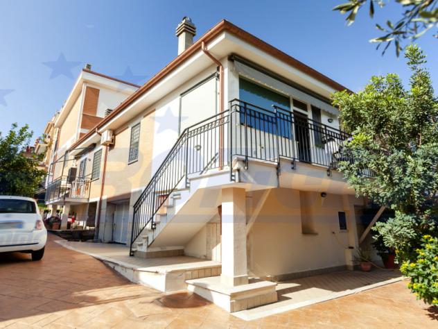 appartamento in vendita a Roma in zona Vitinia