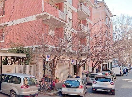 appartamento in vendita a Roma in zona EUR