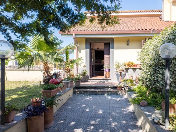 appartamento in vendita a Roma in zona Castel di Leva