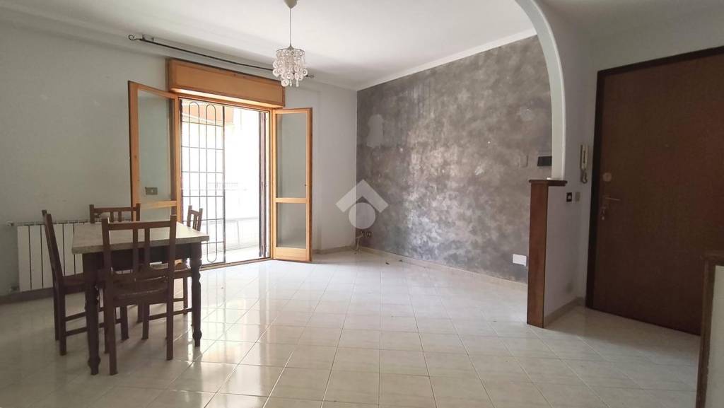 appartamento in vendita a Roma in zona Casal Monastero