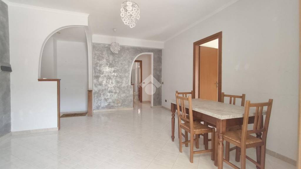 appartamento in vendita a Roma in zona Casal Monastero