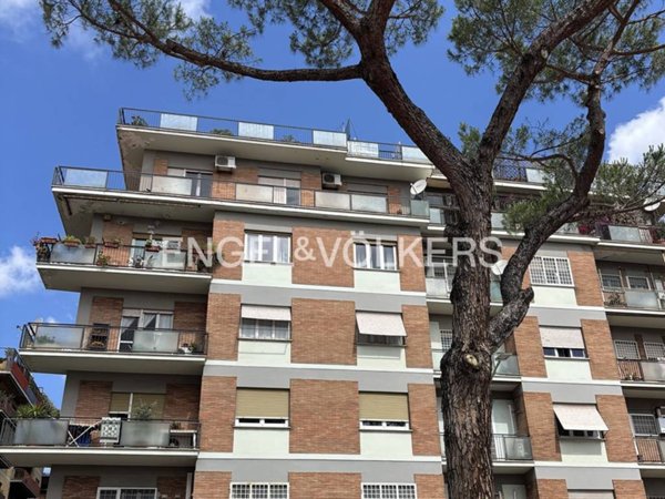 appartamento in vendita a Roma in zona Ardeatino