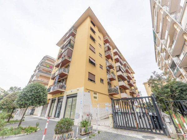 appartamento in vendita a Roma in zona Don Bosco