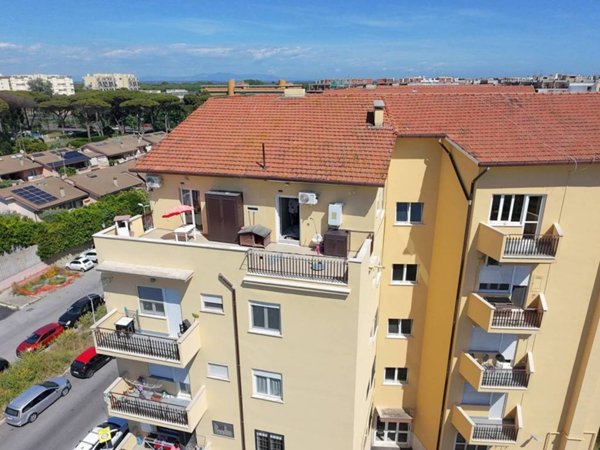 appartamento in vendita a Roma in zona Ostia