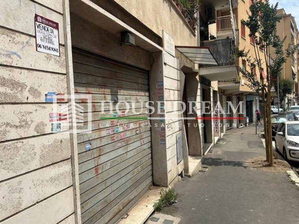 negozio in vendita a Roma in zona Ostiense