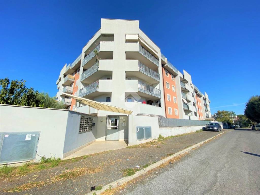 appartamento in vendita a Roma in zona Alessandrino