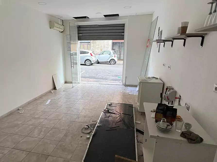 locale commerciale in vendita a Roma
