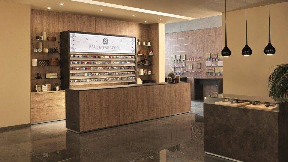 negozio in vendita a Roma in zona Tuscolano