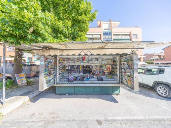 negozio in vendita a Roma in zona Tor Vergata/Torrenova