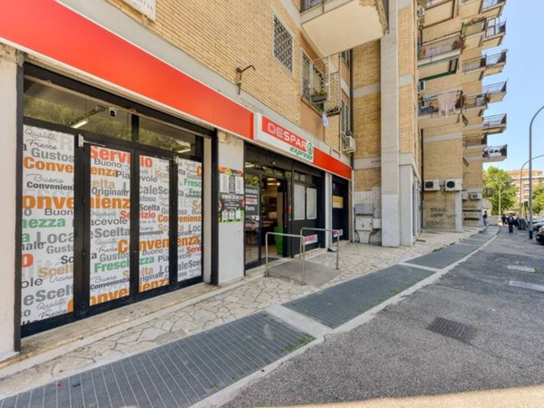 negozio in vendita a Roma in zona Pietralata