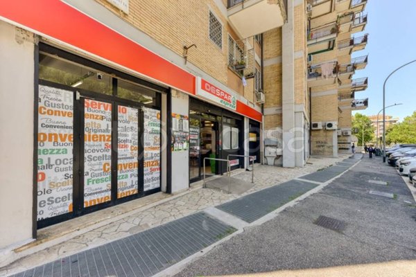 negozio in vendita a Roma in zona Collatino