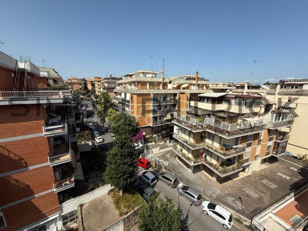 appartamento in vendita a Roma in zona Aurelio