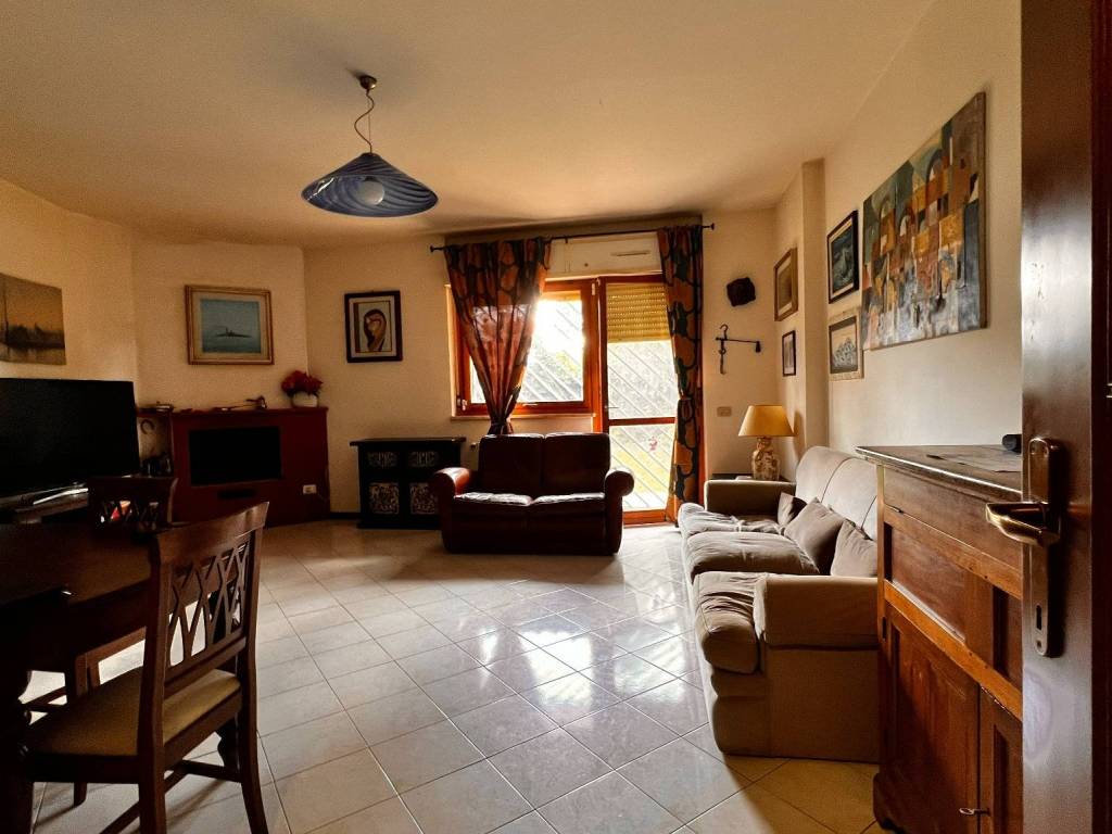 casa indipendente in vendita a Roma in zona Dragona/Bagnoletto