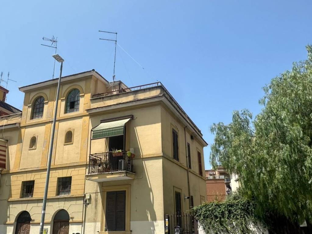 casa indipendente in vendita a Roma in zona Prenestino-Centocelle