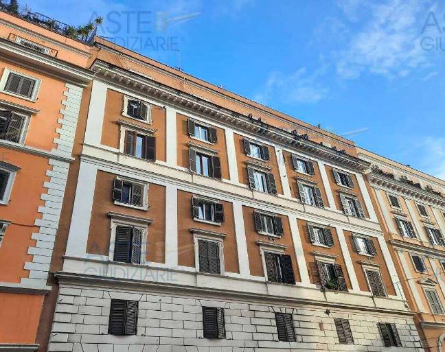 appartamento in vendita a Roma in zona Esquilino