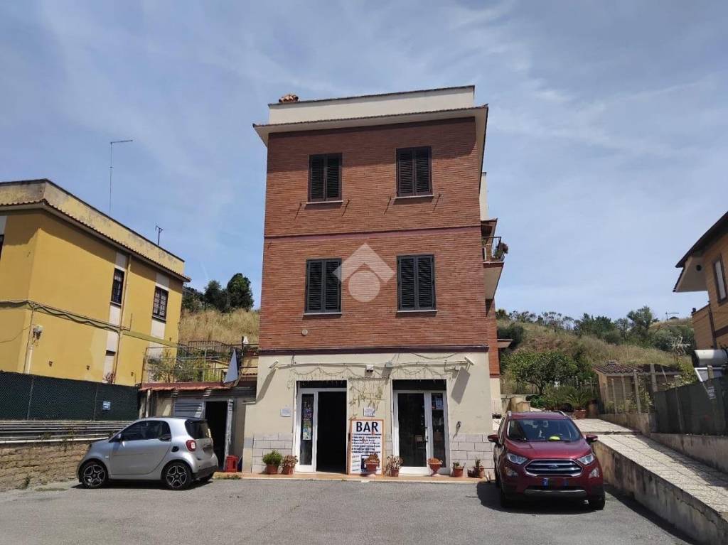 appartamento in vendita a Roma in zona Portuense