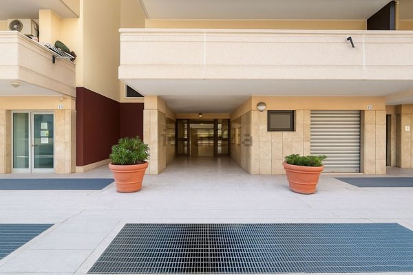 appartamento in vendita a Roma in zona Appio Claudio