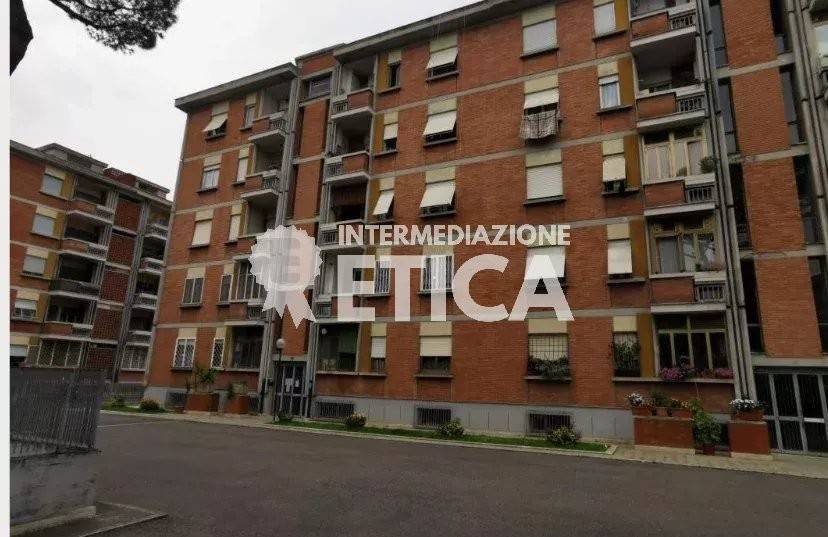 appartamento in vendita a Roma in zona Ostiense