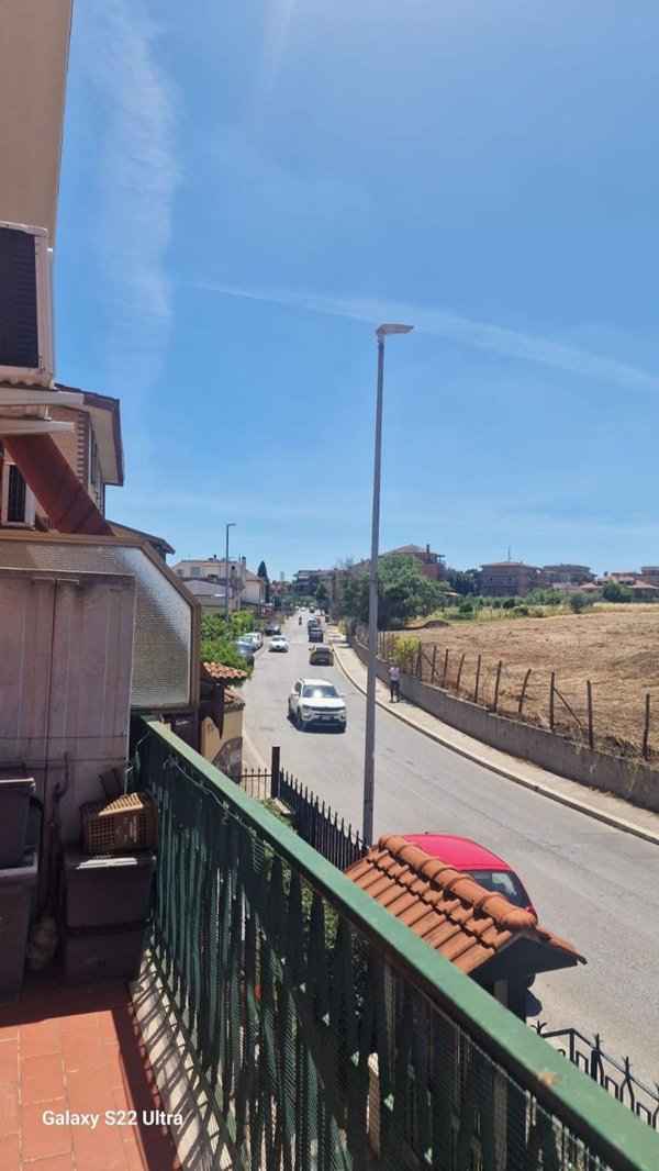 appartamento in vendita a Roma in zona Casal Morena