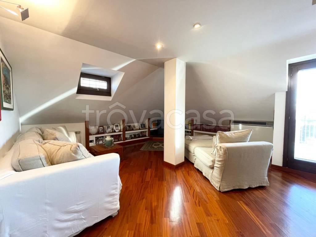 appartamento in vendita a Roma in zona Gianicolense