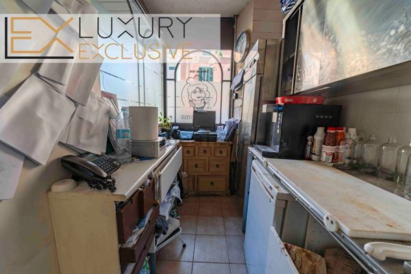 locale commerciale in vendita a Roma in zona Nomentano