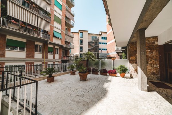 appartamento in vendita a Roma in zona Tor di Quinto