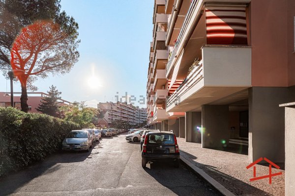 appartamento in vendita a Roma in zona Spinaceto