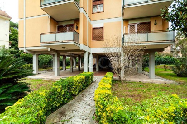 appartamento in vendita a Roma in zona EUR