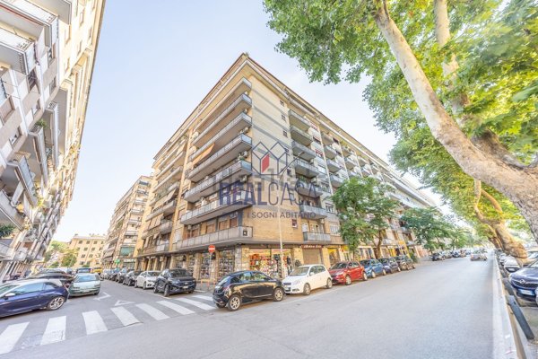 appartamento in vendita a Roma in zona Don Bosco