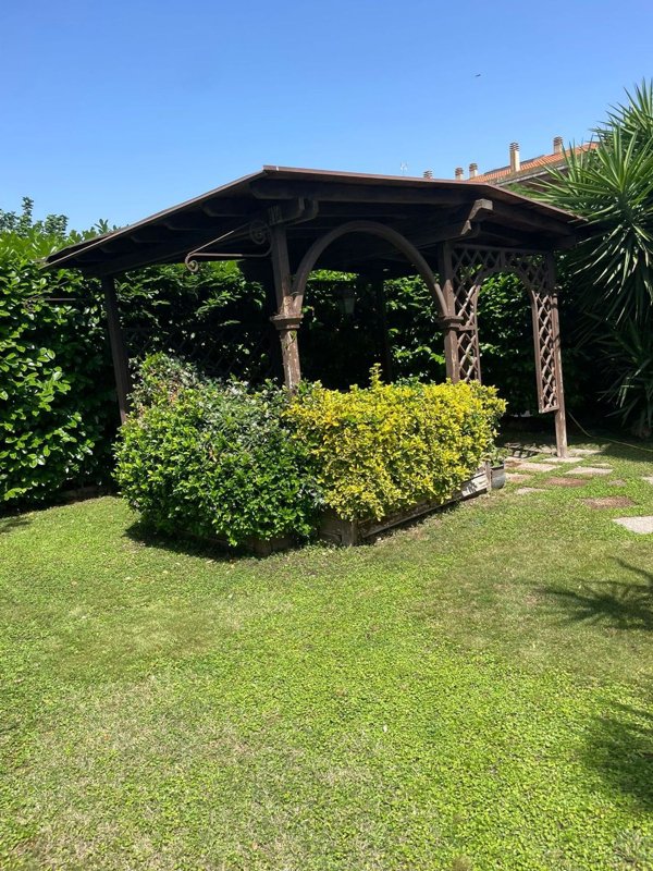 appartamento in vendita a Roma in zona Giuliano Dalmata