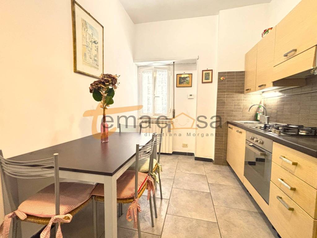 appartamento in vendita a Roma in zona Torre Angela