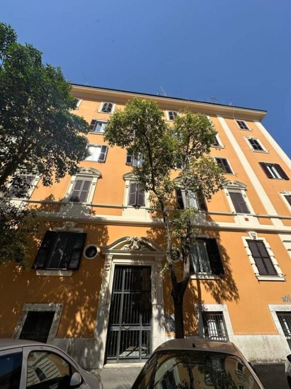 appartamento in vendita a Roma in zona Prenestino-Labicano