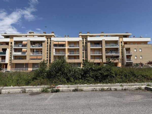 appartamento in vendita a Roma in zona Ponte di Nona