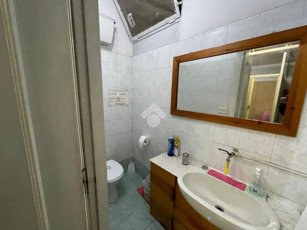 negozio in vendita a Roma in zona Collatino