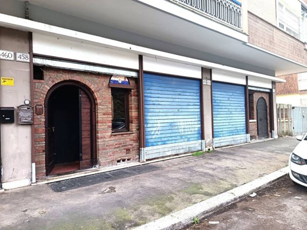 negozio in vendita a Roma in zona Ostia
