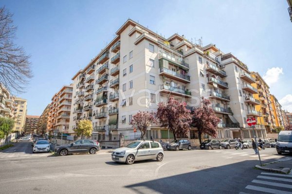 appartamento in vendita a Roma in zona Appio Latino