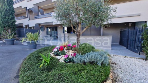 appartamento in vendita a Roma in zona Massimina/Casal Lumbroso