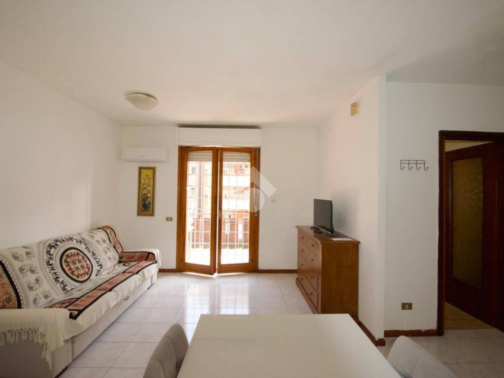 appartamento in vendita a Roma in zona Ostia