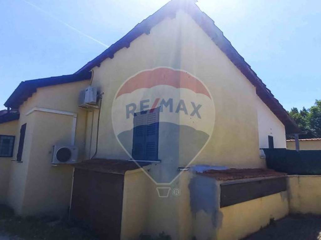 casa semindipendente in vendita a Roma