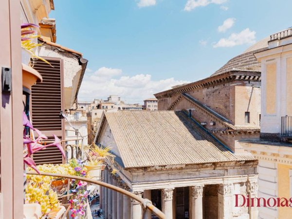 appartamento in vendita a Roma in zona Parione/Sant'Eustachio