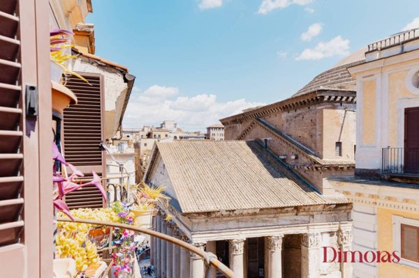 appartamento in vendita a Roma in zona Parione/Sant'Eustachio