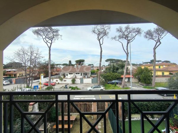 casa indipendente in vendita a Roma in zona Infernetto