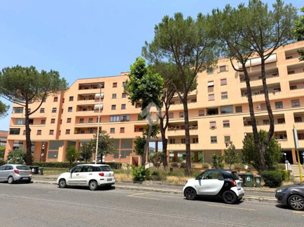 appartamento in vendita a Roma in zona Tor de' Cenci