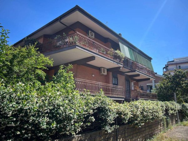 appartamento in vendita a Roma in zona Grottarossa