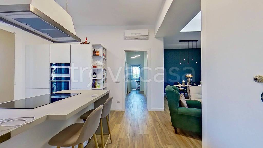 appartamento in vendita a Roma in zona Ostia