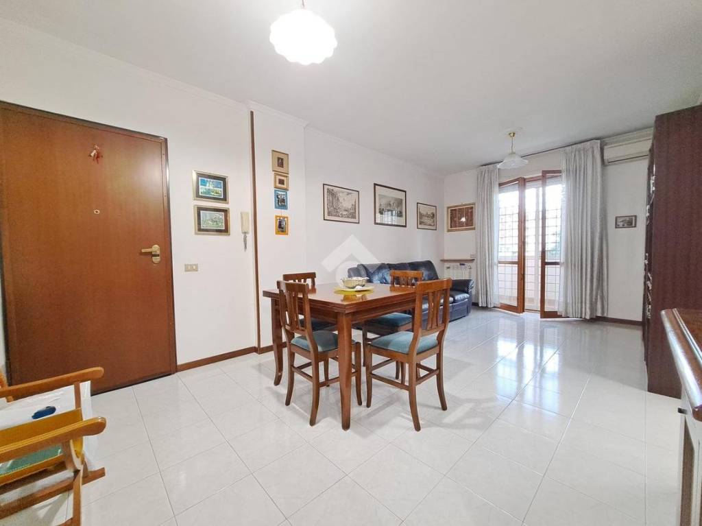 appartamento in vendita a Roma in zona San Basilio
