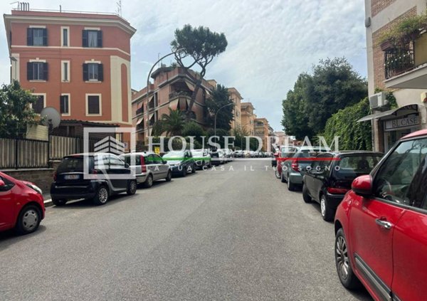 monolocale in vendita a Roma in zona Gianicolense